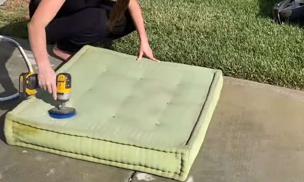Patio Cushions Cleaning Ideas